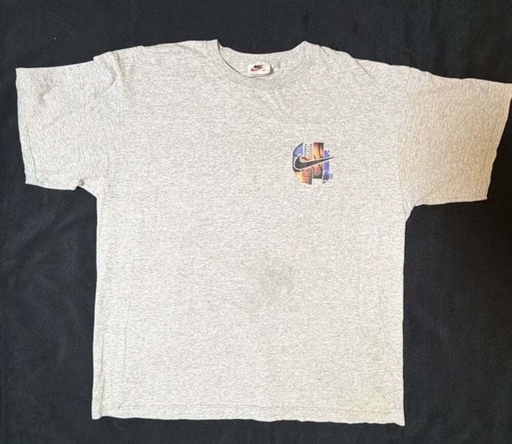 Vintage 90s Nike Basketball Graphic T-Shirt Size L